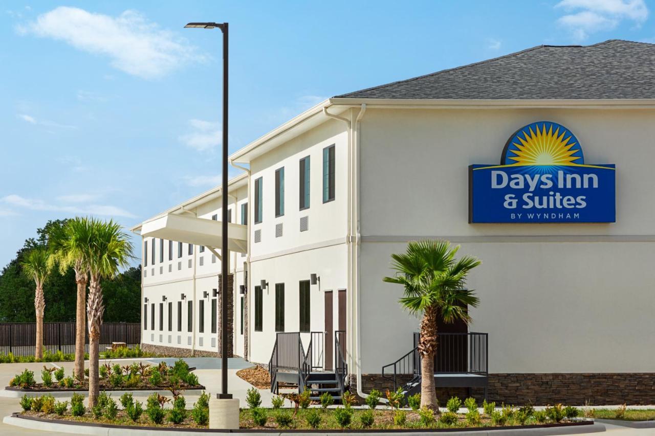 Days Inn & Suites By Wyndham Greater Tomball Exterior photo